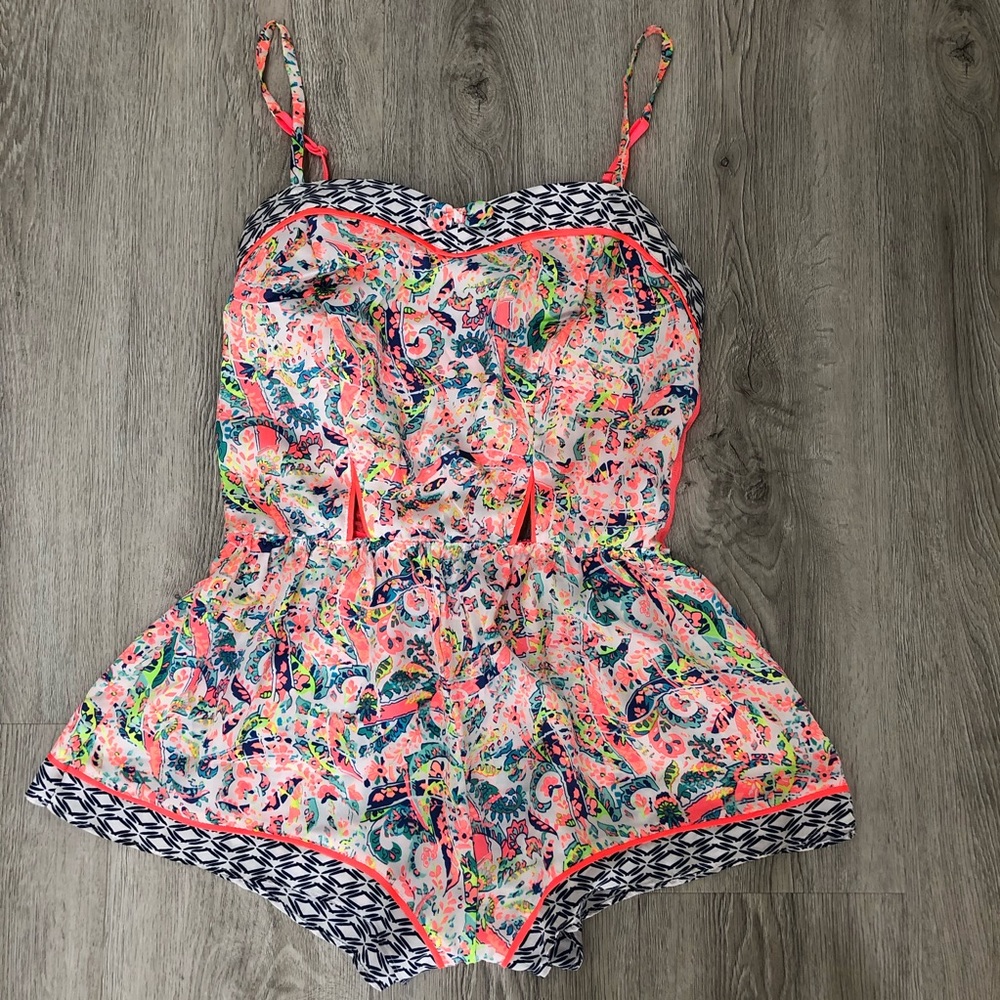 VICTORIA’S SECRET Romper Swimsuit Coverup Small